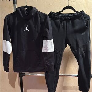 Nike Jordan black sweat outfit boys size large